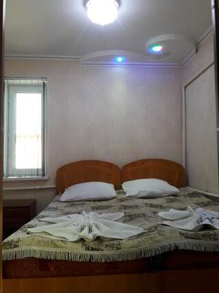 Гостевой дом Zheenkan2 Naryn Небольшой двухместный номер с 1 кроватью или 2 отдельными кроватями-2